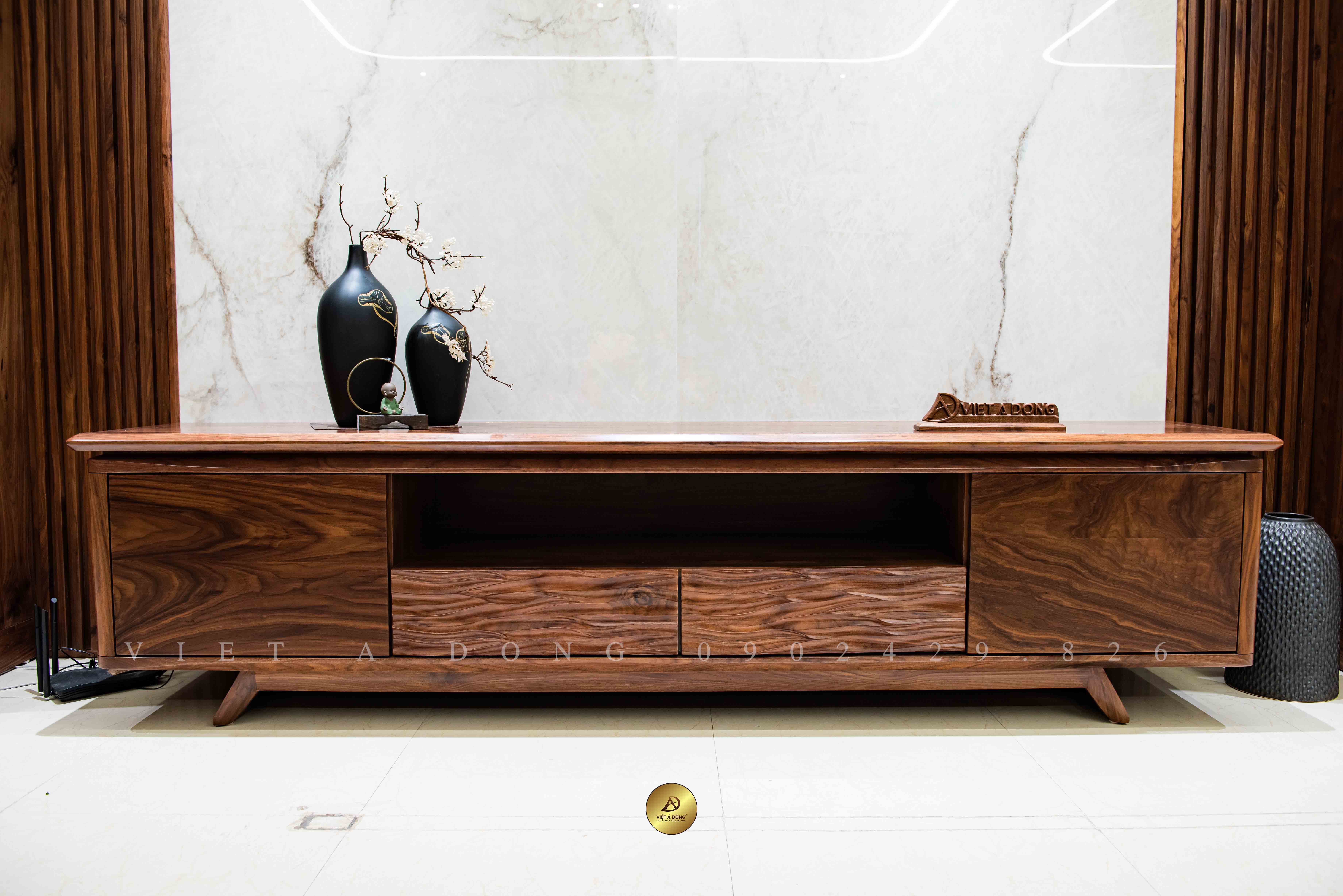 Kệ tivi gỗ óc chó V'LEVEL ONE KE08